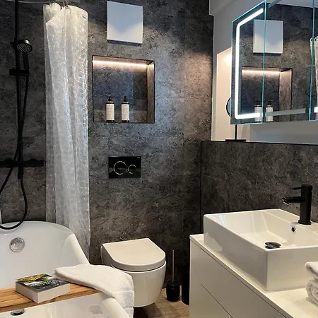 Beyond Staying Loft 23 Frei Stehende Badewanne Appartement *